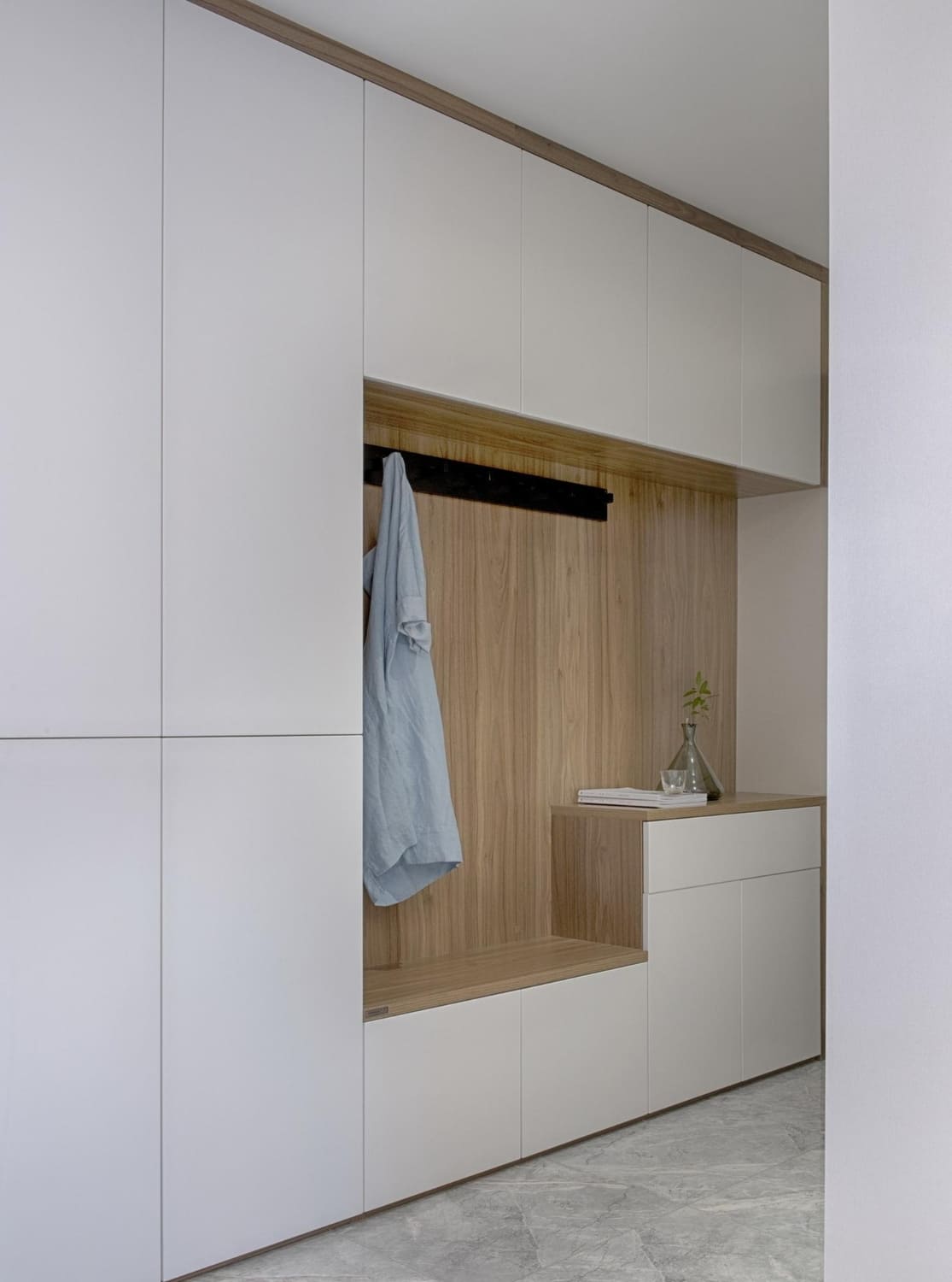Matériaux pour placards sur mesure : mélaminé, verre laqué, miroir ...